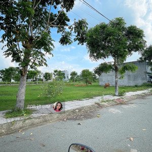 đất vị trí đẹp - đã có sổ riêng - đường nhựa 8m diện tích 4x18 giá 999tr bao phí. em nhận ký gửi