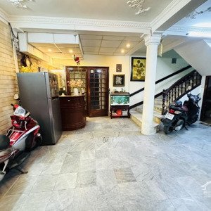 cần bán nhà 5 tầng 134m2 mặt tiền 18m 106,8 tỷ phố trần hưng đạo, q hoàn kiếm