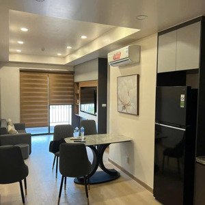 cần tiền gấp bán căn cc 2ngủ 2vs full nội thất cạnh trung tâm thương mại aeon mall lớn nhất mb.