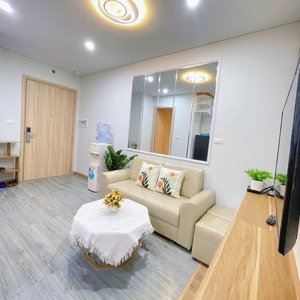 chính chủ cần tiền bán gấp căn 1n hơn 40m2 giá chỉ 1,3xx tỷ. liên hệ ngay e trang: 