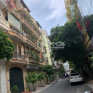 cho thuê nhà nguyên hồng cách phố 10m, 2 làn ô tô, nhà mới toanh, kinh doanh tốt, 20tr/th