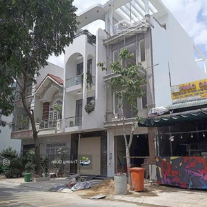 bán nhà phố 1 trệt 3 lầu mặt tiền kinh doanh đường d2 thuộc kdc d2d võ thị sáu phường thống nhất