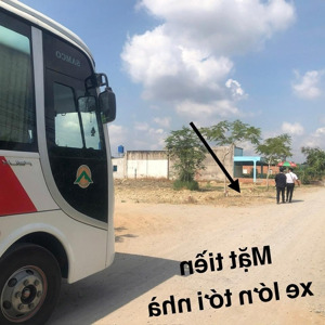 cần vốn bán rẻ lô đất full thổ view kênh sinh thái phía đối diện đại đô thị e.city tân đức