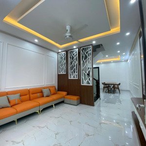 chính chủ bán nhà tại cao viên, oto đỗ cửa giá hơn 3 tỷ 1 xíu, full nội thất