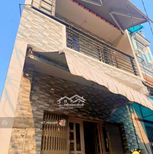 bán gấp nhà riêng tỉnh lộ 10, btân, 50m2, 2 tầng đúc, hẻm 4m sát mặt tiền, chỉ nhỉnh 3 tỷ.