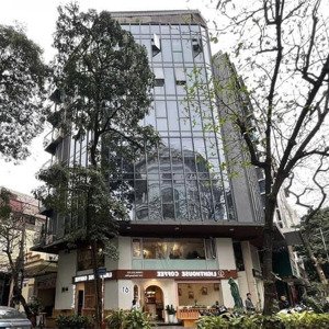 cho thuê mặt bằng kinh doanh mặt tiền 12m phố trần thái tông - dt 100m2 x 3 tầng thông sàn