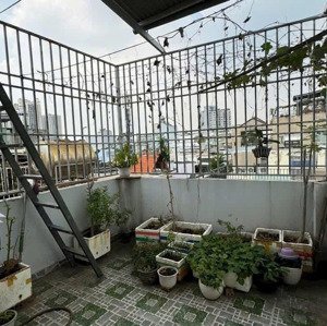 mặt tiền trường sa phú nhuận giá 8.3 tỷ tl, đoạn 2 chiều, dt 3.5x10m, trệt 1 lầu