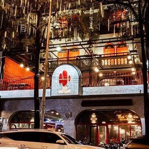 cho thuê nhà mặt phố hàng ngang. dt: 200m2x3t. mt: 7m