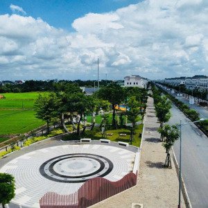 bán nhà đẹp 5pn, 4wc, 110m2 tại đường 3/2, hậu nghĩa, đức hòa, long an,