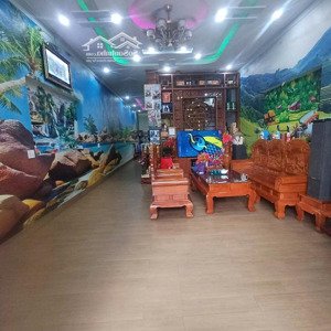 bán gấp căn nhà ngay cổng sân bay long thành, nhà đẹp có thang máy giá siêu rẻ
