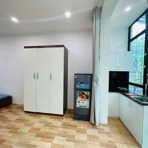 cho thuê 2 phòng trọ tầng 2 ngay gần chợ nghĩa tân,cầu giấy,hà nội khép kín máy giặt riêng điều hòa