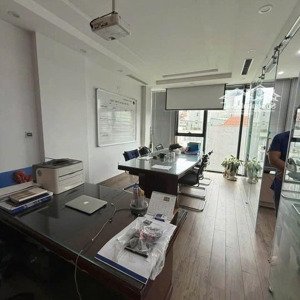 chính chủ cần cho thuê gấp sàn văn phòng tại mặt phô lê đức thọ dt 110m2 giá thuê 22tr lh0972524758