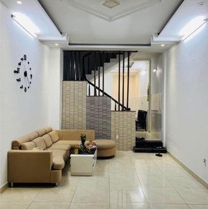 bán nhà 3 tầng đường lê bá trinh sát chợ hoà cường bắc- buôn bán sầm uất