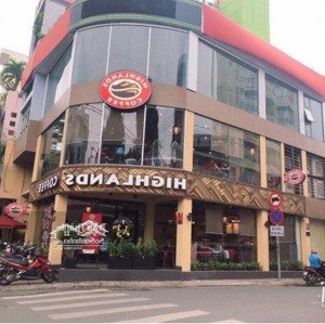 góc 2mt ngay tạ uyên, quận 5. 9mx19m. ht: 3 tầng, khu vực xây cao. hđt 150triệu. giá 32 tỷ