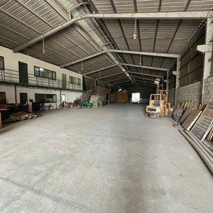 cho thuê kho xưởng 2000m2, tổng khuôn viên 3500m2 mặt tiền nguyễn duy trinh, quận 9 giá 150tr/tháng