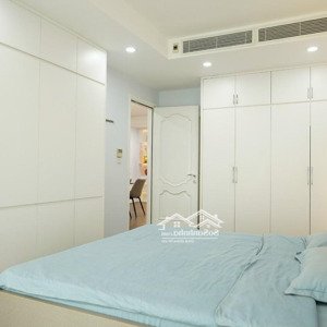 gđ cần bán nhanh căn hộ chung cư 2 ngủ toà nhà golden land - dt 105m2 - giá 6,5 tỷ lh 