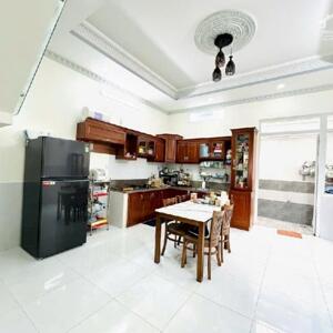 Định cư nước ngoài Cô 9 bán nhanh nhà hẻm 5m Nguyễn Trọng Tuyển, Phú Nhuận, 70m2, giá 5tỷ6, sổ riêng