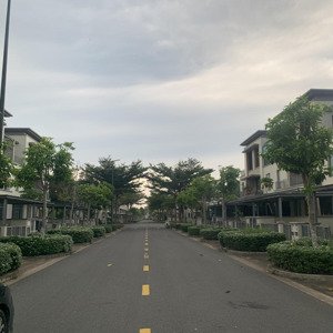 Bán Nhà Riêng Tại Khu đô Thị Swan Park, 5,2 Tỷ, 107m2, 4pn, 4wc, Uy Tín, Hot!