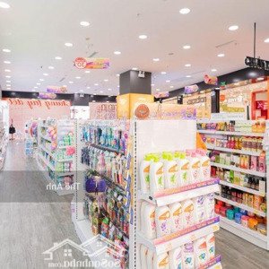 cho thuê nhà mặt phố hàng vải, 130m2x3 tầng, mặt tiền 5.5m, thông sàn, mọi mô hình, 60 triệu/tháng