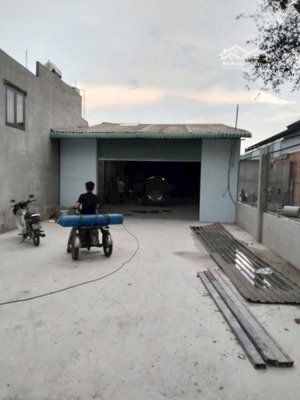 cho thuê kho một sẹc đường võ văn vân- xã vĩnh lộc b bình chánh. gần ngã 5 nguyễn thị tú