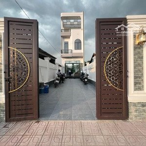 bán nhà 2 lầu 1trệt đường nhựa kinh doanh buôn bán tốt thái hòa tân uyên bình dương