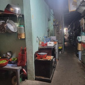 ngộp bank nhà cấp 4 mặt tiền đường hà huy giáp, p thạnh lộc, q12, dt 159m2 (4,6mx35m) giá 11,5tỷ
