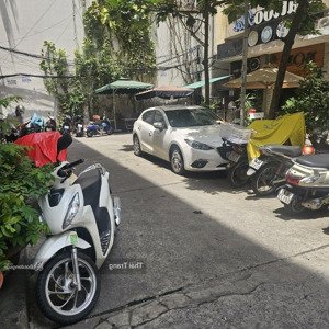 căn hộ phố tây quận 1. dt 50m2 view đẹp, shr. 3.1 tỷ cho thuê lời lớn