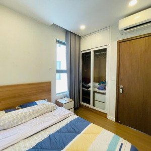 chính chủ gửi bán căn full nội thất đẹp sẵn hđ thuê 17tr. gía 5.3 tỉ có hỗ trợ vay ngân hàng.
