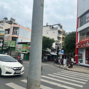 bán nhà giữa trung tâm quận 11 nhà nhiều hộ chỉ 2,3 tỷ hàng hiếm không còn căn thứ 2 giá này