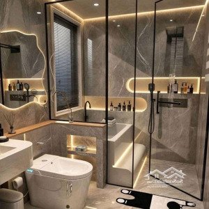 nhà 2 mặt tiền có thang máy tách lối kinh doanh & ở riêng gần cv lê thị riêng