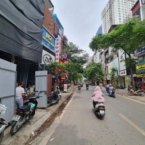 tòa văn phòng xây mới 9 tầng mặt phố chùa láng - 135m2 mặt tiền 6m - giá tốt