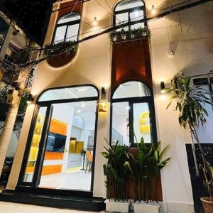chuyển công tác bán nhà đường phan văn trị, p5, gò vấp giá 2tỷ980/ 54m2(4,5x12m) nhà đẹp sổ sẵn