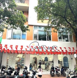 cho thuê nhà phố duy tân vị trí đẹp, dt 50m2 x 4 tầng mặt tiền 4m, giá 40tr