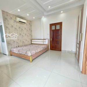 bán chdv 5 tầng căn góc hoàng hoa thám dòng tiền 720 triệu/năm giá 18.x tỷ