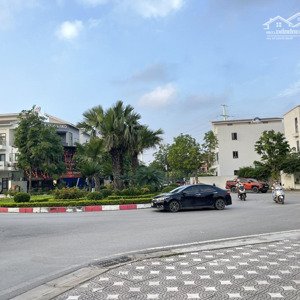 cho thuê biệt thự mặt hồ, phố ẩm thực đông đúc bậc nhất thành phố giao lưu phù hợp kd mọi loại hình