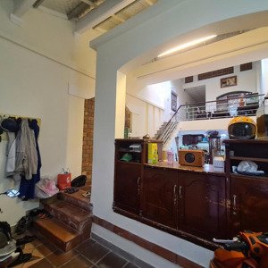 bán nhà riêng nguyên căn tường riêng, hẻm thành thái p14 q10, 122m2 , 2 tầng , 3pn, 2wc, 2pk, 17 tỷ