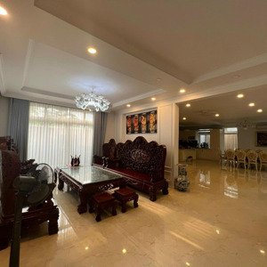 chính chủ bán biệt thự khu compound p. thảo điền quận 2, dt 16x20m, có hồ bơi, giá chỉ 75 tỷ