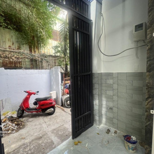 bán nr 46m2, 4,999 tỷ tại bến bình đông, p14, q8, tp.hcm, 5pn, 3wc, 4 tầng