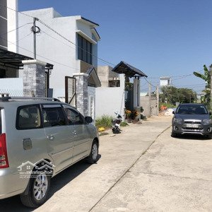 cần bán căn nhà mới tinh, ngang 5 dài 29, rất đẹp mặt tiền đường xe hơi 6m