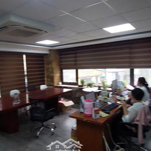cho thuê văn phòng, lớp học spa: 30m 5tr; 40m 8tr; 65m 12tr; 100m 20tr; 150m 30tr. phố bà triệu