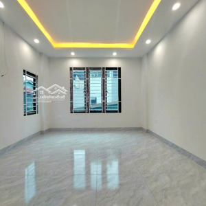 bán nhà riêng 5 tầng, ô tô vào nhà, giá 5.5 tỷ cách tỉnh lộ 422b. 200m, giáp đường trịnh văn bô