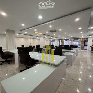 toà văn phòng 3000m2 hiện đại - sẵn nội thất ngay trung tâm quận 2