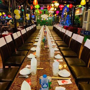cho thuê cửa hàng mặt tiền 7m tại nguyễn văn lộc. phố ẩm thực phù hợp kinh doanh nhà hàng, cafe