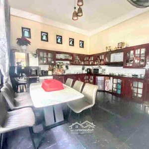 nhà đẹp 3 tầng - lô góc 2 mặt tiền lương nhữ hộc 140m² ngang 8m - đà nẵng giá chỉ 14.89 tỷ