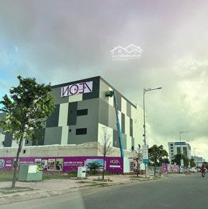 bán lỗ căn nhà phố 3 lầu 100m2, giá hơn 3 tỷ, mặt tiền đường 12m, cách siêu thị aeon tân an 200m2