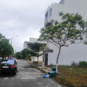 chính chủ gửi bán lô đất biển tân trà, vị trí đẹp đi bộ ra biển 100m, b2. 50 giá đầu tư