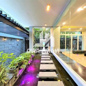 cho thuê nhà đẹp thiết kế hiện đại có hồ cá koi cực đẹp 3 lầu 4 phòng đầy đủ nội thất cao cấp