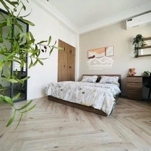 căn hộ tách bếp ban công siêu thoáng ngay trung tâm q7