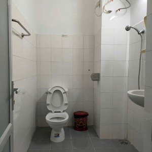 Cho Thuê Nhà 9 Phòng đường Nguyễn Công Trứ, Trung Tâm đà Lạt 20 Tr/tháng