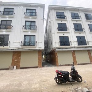 cực hot, bán nhà song phương, ô tô đỗ ngày đêm, view vườn hoa, dt 40m2, 4 tầng. giá 4.35 tỷ